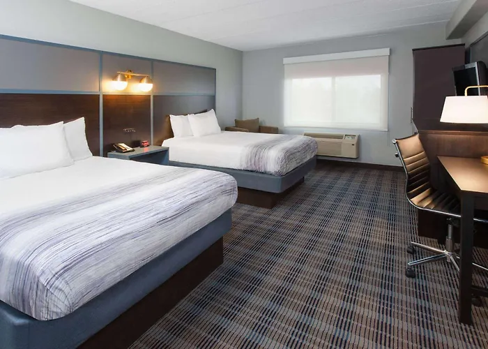 Hotel Americinn By Wyndham Peoria