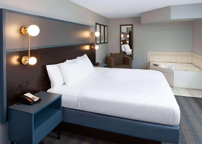 Hotel Americinn By Wyndham Peoria