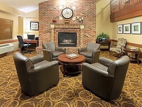 Hotel Americinn By Wyndham Peoria