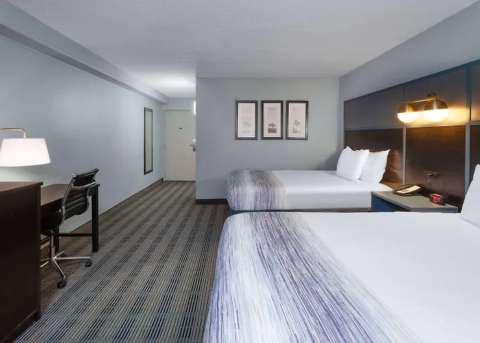Hotel Americinn By Wyndham Peoria